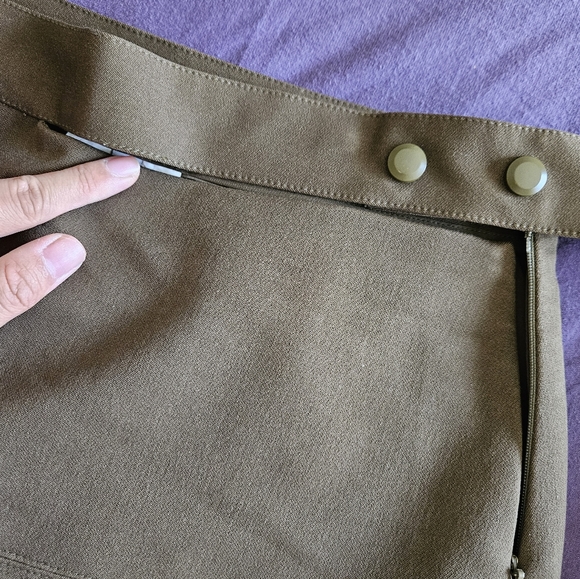 NWT/ Hollow High Waist Side Button Skirt - Picture 4 of 8